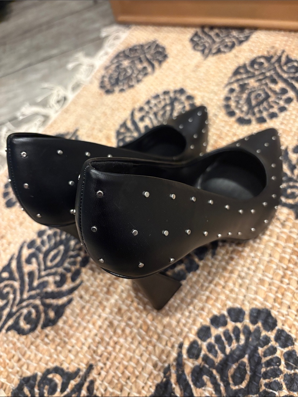 Nine West Tenry Pointed Toe Pump - Picture 5 of 9